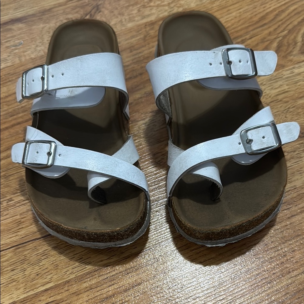 Steve Madden girls White Double Strap Sandals
